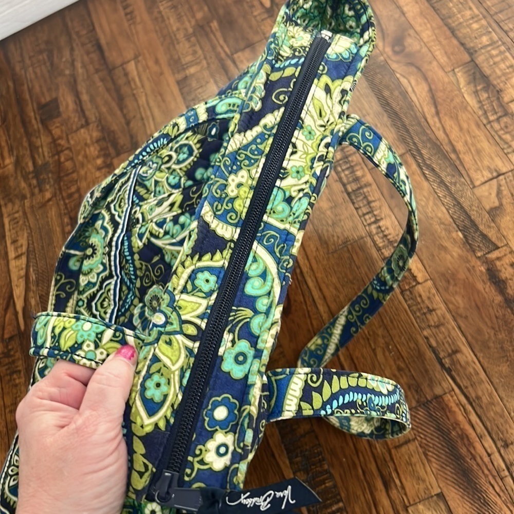 Vera Bradley Tote Bag Cloth Quilted Floral Blue and Green with zipper closure - Picture 11 of 15